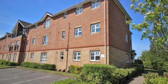 Hampton Court Way, Widnes, WA8 - Photo 3