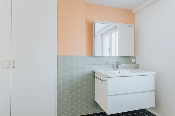 Mehr Raum für das Wesentliche: Hochwertige 2.5 Zimmer-Wohnung im Zentrum mit 70m2 - Foto 1