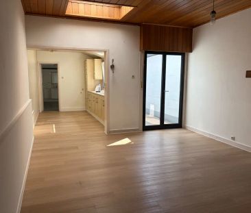 Charmante woning met zonnige tuin in bruisende omgeving. - Photo 3