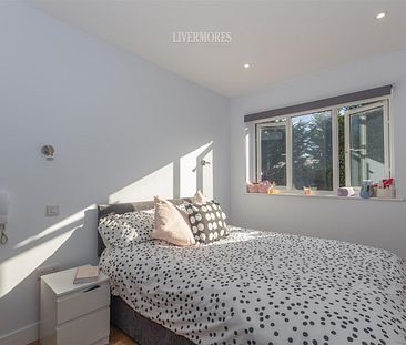 1 bedroom Terraced House to let - Photo 4