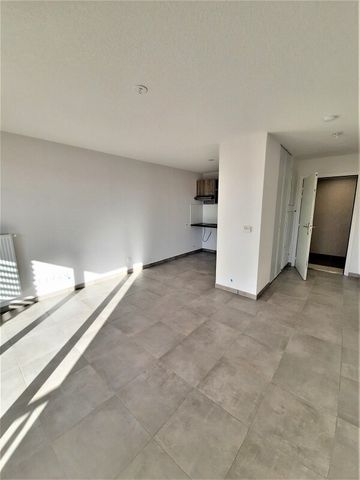 Location Appartement 2 pièces 39m² BASSENS 33530 - Photo 4