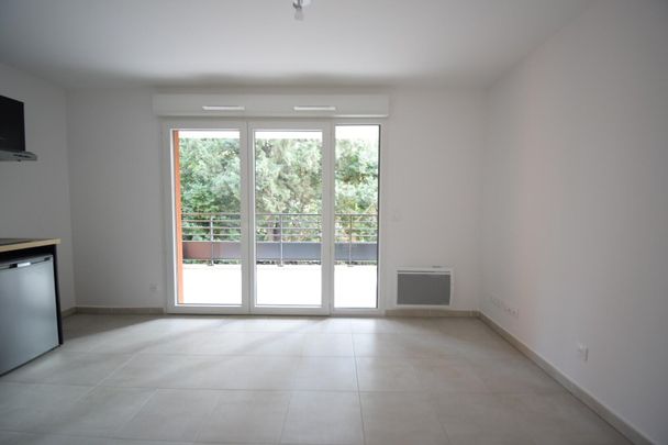 location Appartement T1 DE 21.57m² À HYERES - Photo 1