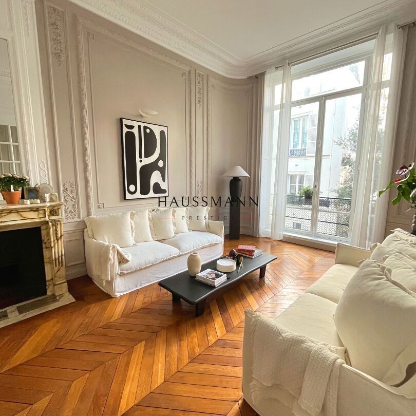 Tout savoir sur cet appartement dans le quartier Saint Philippe du Roule, à Paris 8ème - Photo 1
