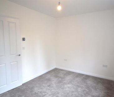 2 bedroom semi-detached house to rent - Photo 4