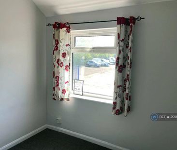 4 bedroom terraced house to rent - Photo 2