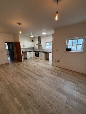 1 Bed Flat, Tib St, M4 - Photo 2