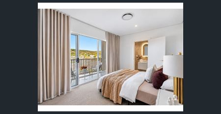 Coastal Elegance, Exceptional Space & Brand-New Luxury - Photo 2