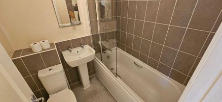2 bedroom terraced house to rent - Photo 2