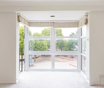 Paveley Drive, Morgans Walk, Battersea, London, SW11 flat to rent - Photo 2