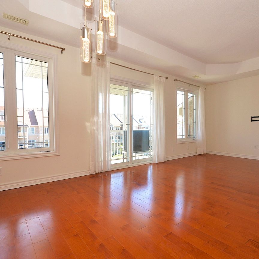 For Lease - 304 Paseo Private Unit# 7, South of Baseline to Knoxdale, Ontario - Photo 1