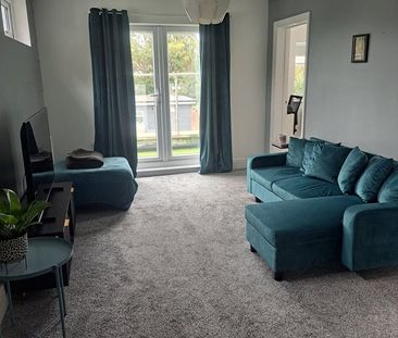 2 Bed Flat, Norbury Crescent, SW16 - Photo 2