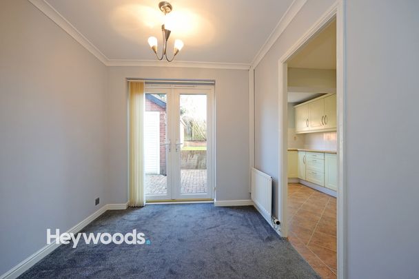 3 bed detached house to rent in Thornham Close, Newcastle - Photo 1