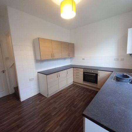 2 bedroom terraced house to rent - Photo 3