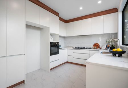 Sunnynook - New built 5 bedroom family home - Photo 3