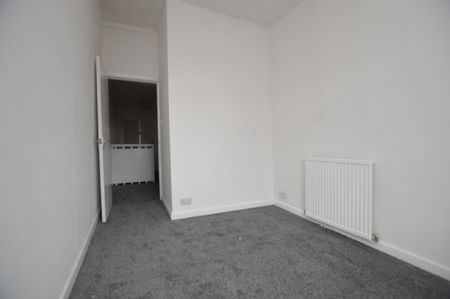 3 Bedroom Terraced House - Photo 5