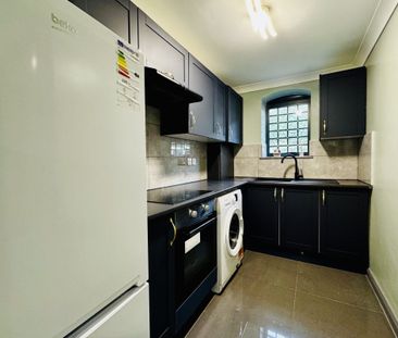 Chequers Lane, WELLINGBOROUGH - Photo 6