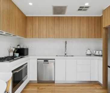 Jade Gardens: Heavenly Top Floor Chic Apartment With Light, Tree To... - Photo 3