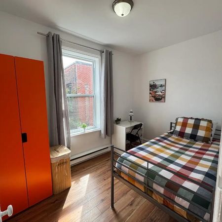 Rosemont superbe 4 1/2 meublé tout-inclus ! - Photo 3