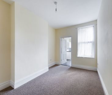 Laburnum Grove, Portsmouth, PO2 - Photo 5