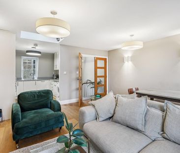 3 bedroom flat to rent - Photo 1