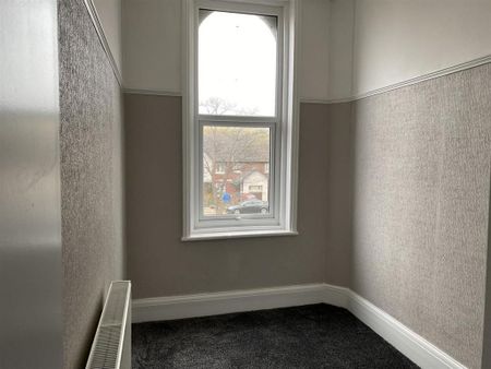 1 bedroom property to rent - Photo 2