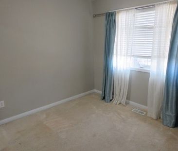 For Lease - 620 Ferguson Drive Unit# 44, Milton, Ontario - Photo 3
