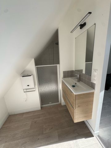 Location Maison 2 pièces 37m² ST CYR SOUS DOURDAN 91410 - Photo 3