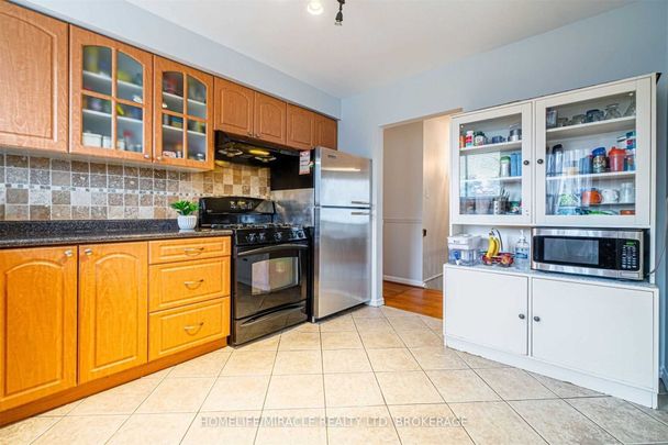 For Lease - 11 Durham Crescent, Brampton, Ontario - Photo 1