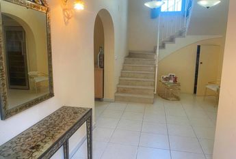 FOR RENT: SPACIOUS AND ELEGANT VILLA IN MORAIRA with 4 bedrooms for LONG TERM