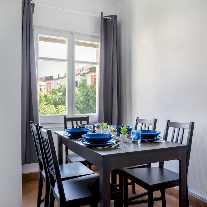 Bright double room in Valencia street - Photo 1