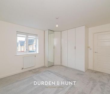 3 bedroom semi-detached house to rent - Photo 5