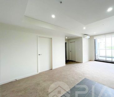 For Rent: Urban Elegance in a Chic 1-Bedroom at Crest At The Mills - Photo 5