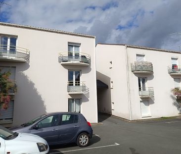 Location Appartement 1 pièce 25m² LA ROCHE SUR YON 85000 - Photo 4