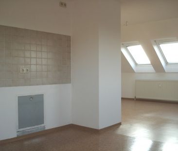 Großzügige 3-Zimmer-Dachgeschoß-Wohnung in Nittenau-Bergham! - Foto 4