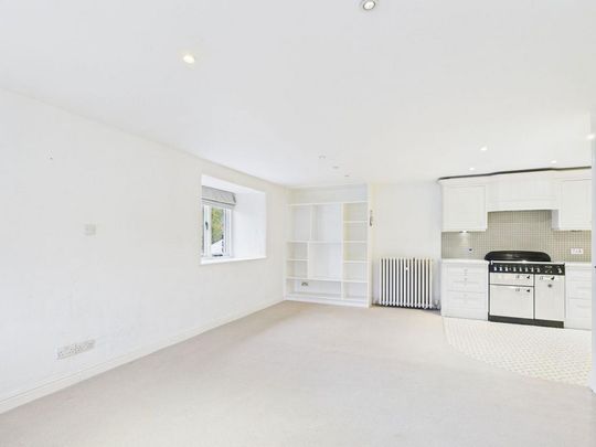 3 bedroom barn conversion to rent - Photo 1