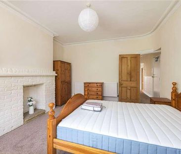 Brightwell Crescent, SW17 - Photo 1
