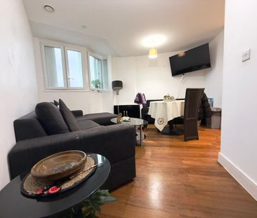 2 bedroom apartment to rent - Photo 4