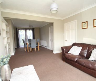 3 bedroom semi-detached house to rent - Photo 5