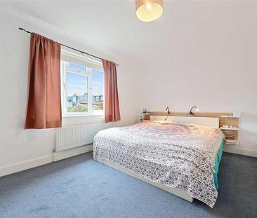 Vanderbilt Villas, Sterne Street, London, W12 - Photo 5