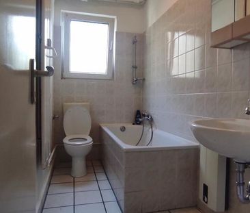 Moderne 2-Zimmer-Wohnung mit viel Licht und komfortabler Küche – Pe... - Foto 1