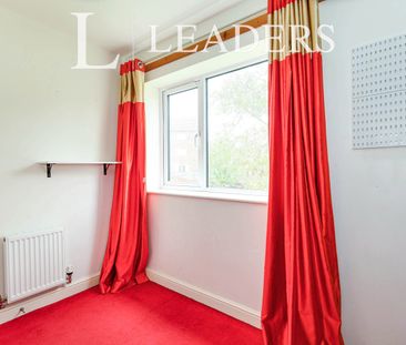 4 bedroom house to rent Comet Avenue, Newcastle, ST5 - Photo 4