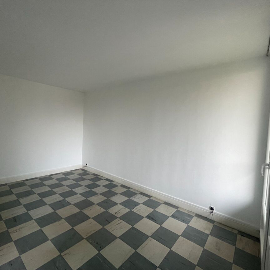 APPARTEMENT A LOUER BEAUVAIS 4 PIECES 84.97 M² - Photo 1