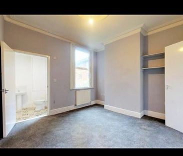 1 bedroom in a flat share to rent - Photo 1