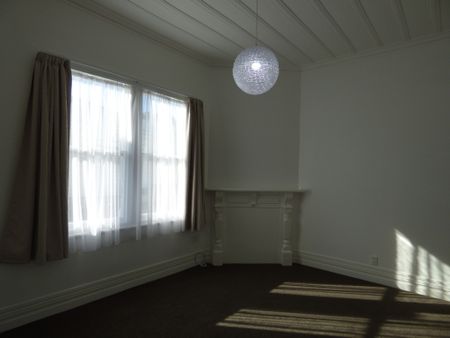 Renovated family Bungalow - Photo 3