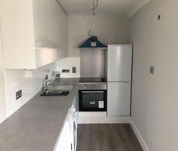 Gloucester Court, Moorfield Road, Denham Green, UB9 - Photo 6