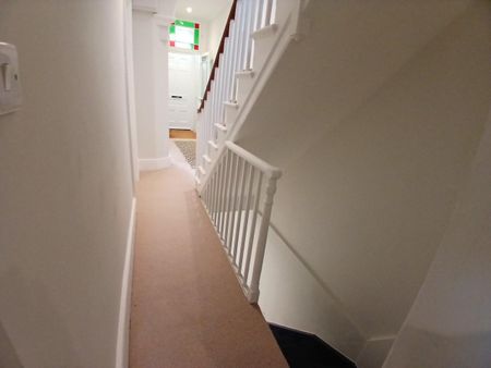 Spencer Square, Ramsgate - Photo 2