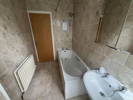 28 St Michaels Terrace, Leeds, LS6 3BQ - Photo 5