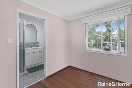 Leafy Outlooks and Privacy in a Prime Sherwood Position - Photo 2