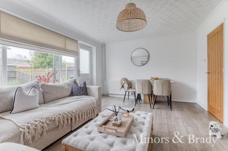 3 bedroom semi-detached house to rent - Photo 2