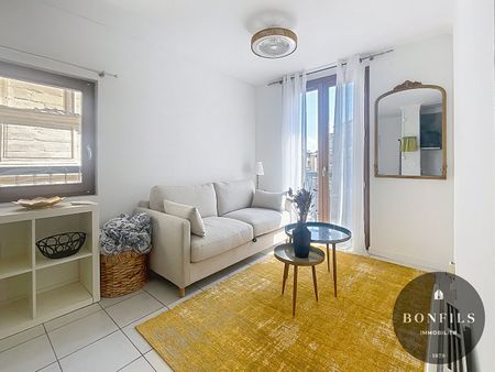 A LOUER AVIGNON INTRA MUROS (84000) : charmant studio meublé - place de la principale - bail 9 mois, - Photo 2
